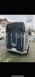 Careliner M Grey Pferdeanhänger für 2 Pferde – Stilvoll und Sicher – Bild 2