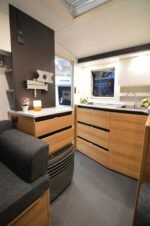 Adria Action 361 LH Plus Wohnwagen – Bild 6