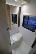 Adria Action 361 LH Plus Wohnwagen – Bild 8