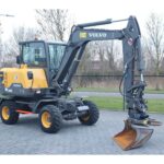 Mobilbagger Volvo EW60E 2022 – 117 Betriebsstunden – Tiltrotator und Zubehör