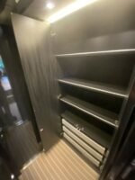 Camion chevaux Mercedes Actros 5 chevaux 2018 – 26T – Automatique – Luxe avec espace de vie – 96 000 km – Image 9