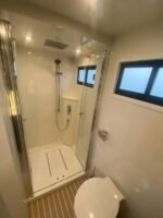 Camion chevaux Mercedes Actros 5 chevaux 2018 – 26T – Automatique – Luxe avec espace de vie – 96 000 km – Image 5