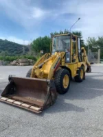 2005 KOMATSU WB70A – Image 4