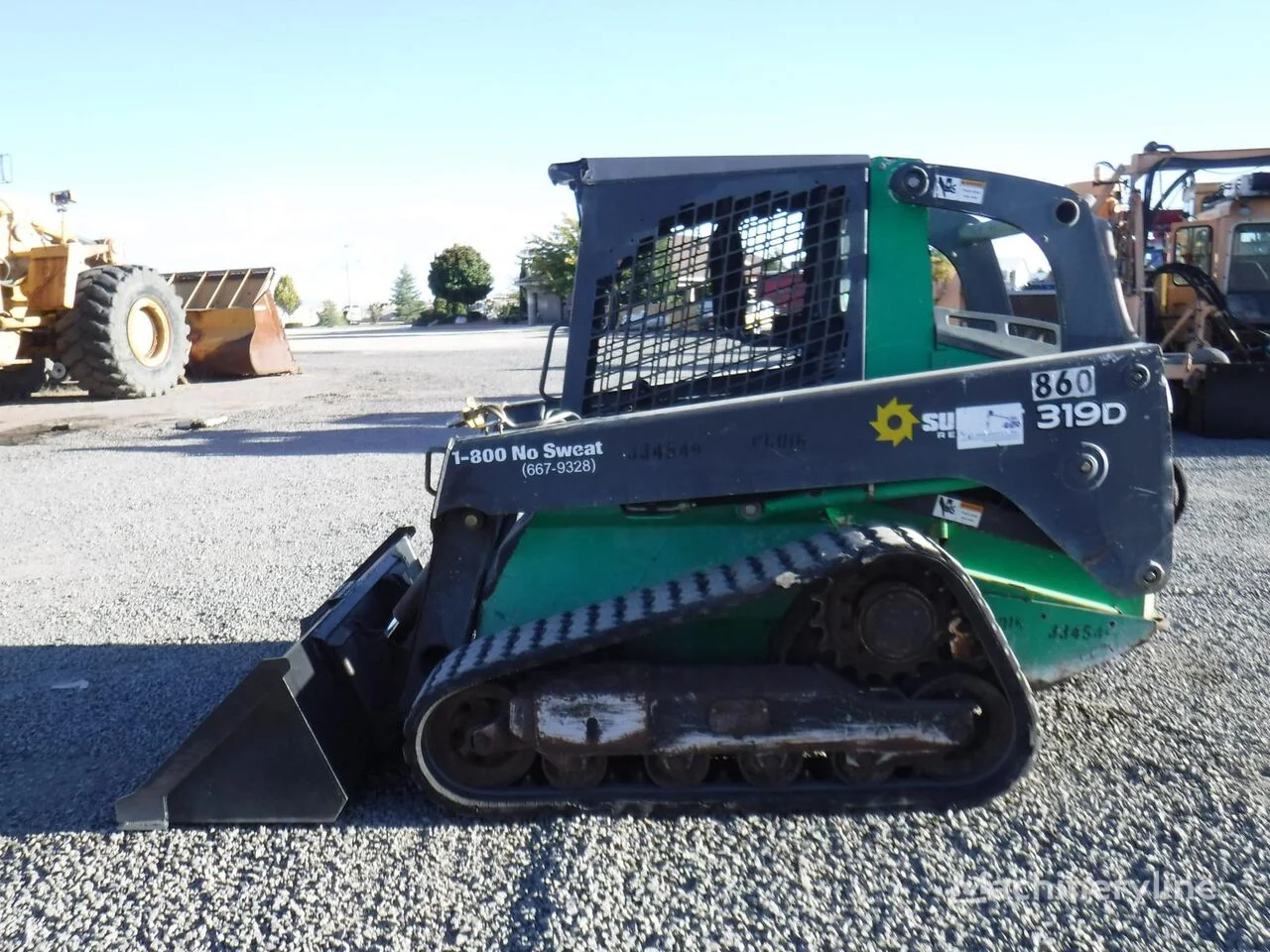 j2-5.webp 2011 JOHN DEERE 319D – Image 1